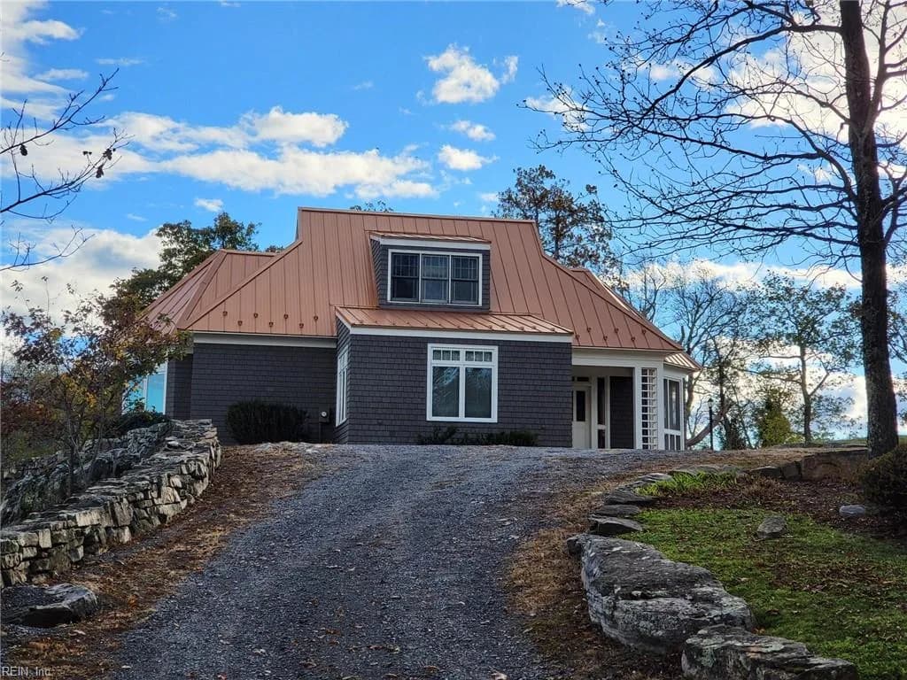 504 Airport DR, HOTSPRINGS VA 24445 - Photo 4