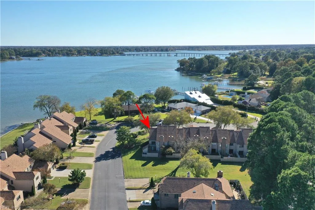 4286 Hatton Point LN, Portsmouth — 4 bed Residential, 2,675 sqft