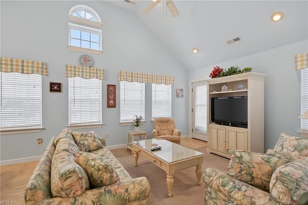 206 E Palmetto ST, KILLDEVILHILLS NC 27948 - Photo 4