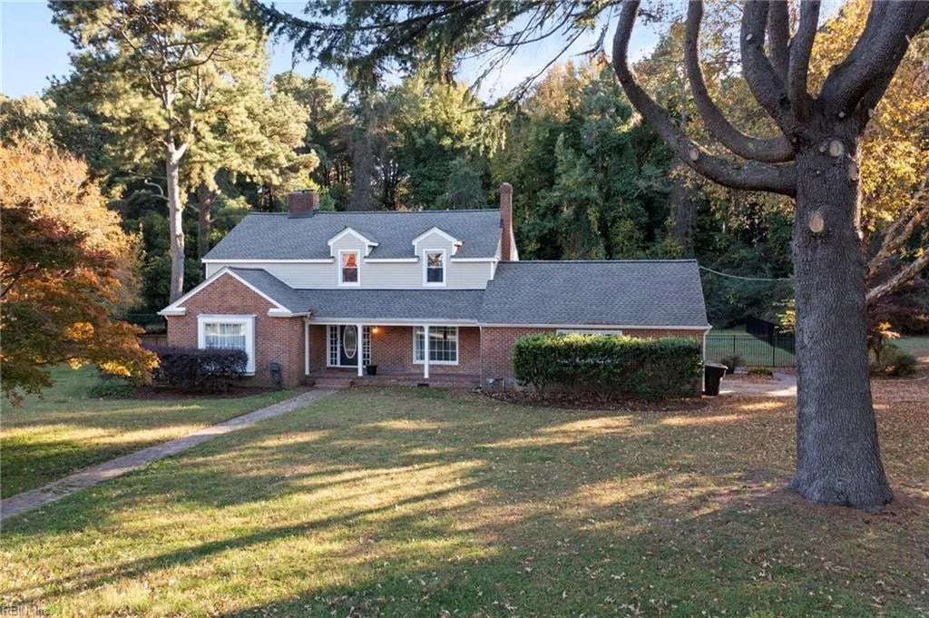 4726 River Shore RD, Portsmouth — 4 bed Residential, 2,560 sqft