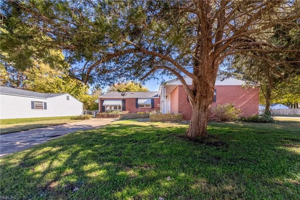 108 Waltham ST, Hampton — 3 bed Residential, 1,828 sqft