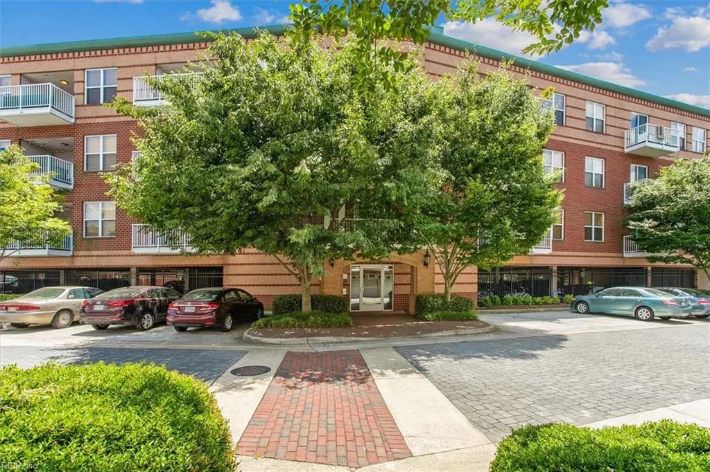 249 W Freemason ST #404, NORFOLK VA 23510 - Main photo