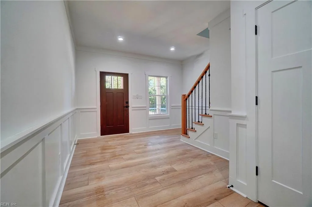 3818 Shell RD, HAMPTON VA 23669 - Photo 4