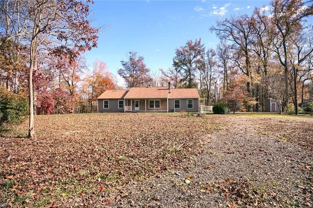 6467 Fleming Rilee LN, GLOUCESTER VA 23061 - Photo 2