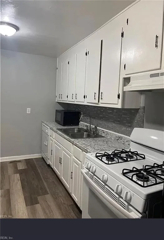 633 42nd ST, NEWPORTNEWS VA 23607 - Photo 5