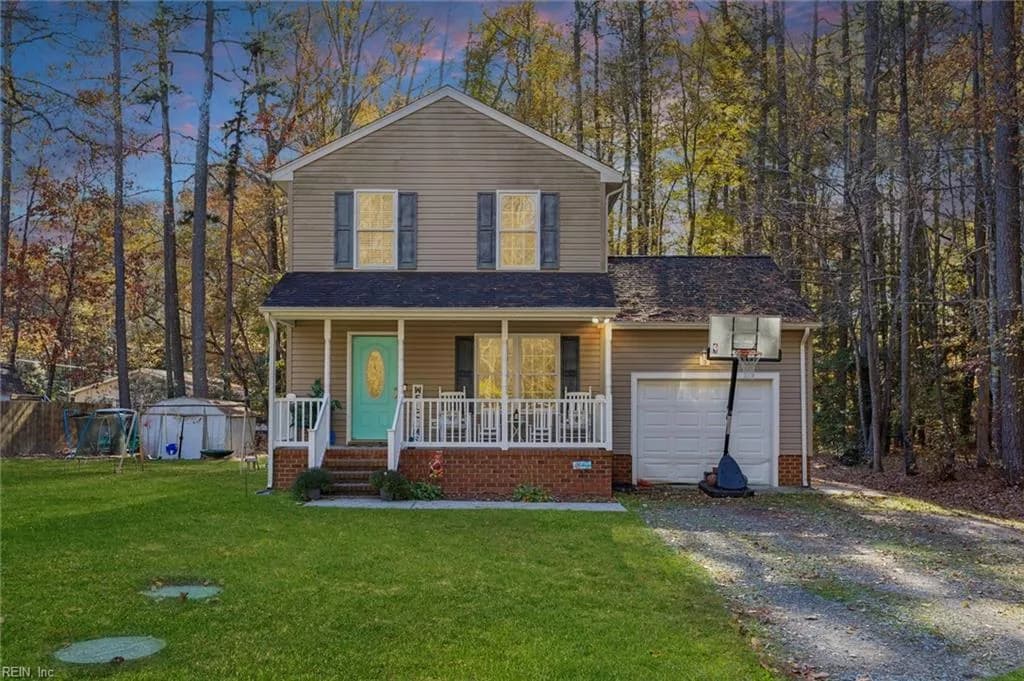 262 Columbine Dr, Hartfield, VA 23071, USA - Main photo