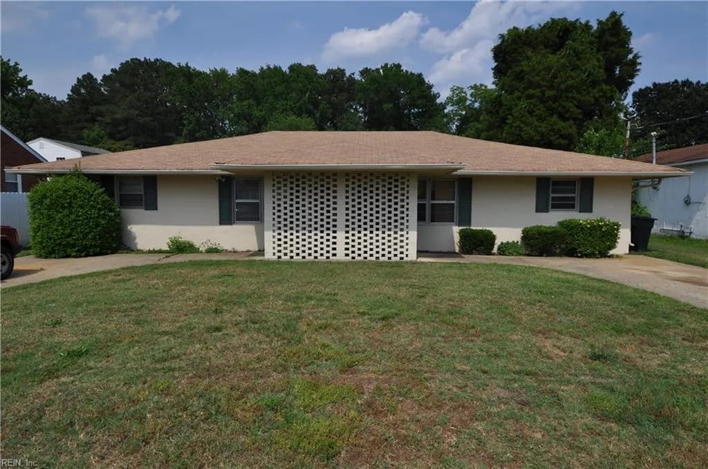 2 McDonald RD #A, HAMPTON VA 23669 - Main photo