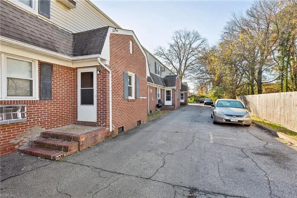 719 Dudley AVE, NORFOLK VA 23503 - Photo 3