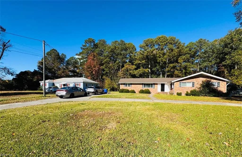 4834 W Norfolk RD, PORTSMOUTH VA 23703 - Photo 2