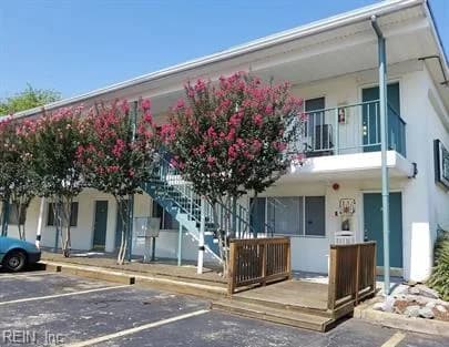 255 W Ocean View AVE #6, NORFOLK VA 23503 - Photo 2