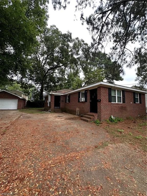 2812 Harrell AVE #B, NORFOLK VA 23509 - Photo 2