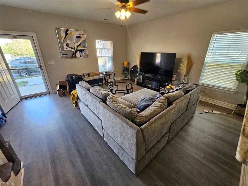 201 Bellamy AVE, NORFOLK VA 23523 - Photo 4