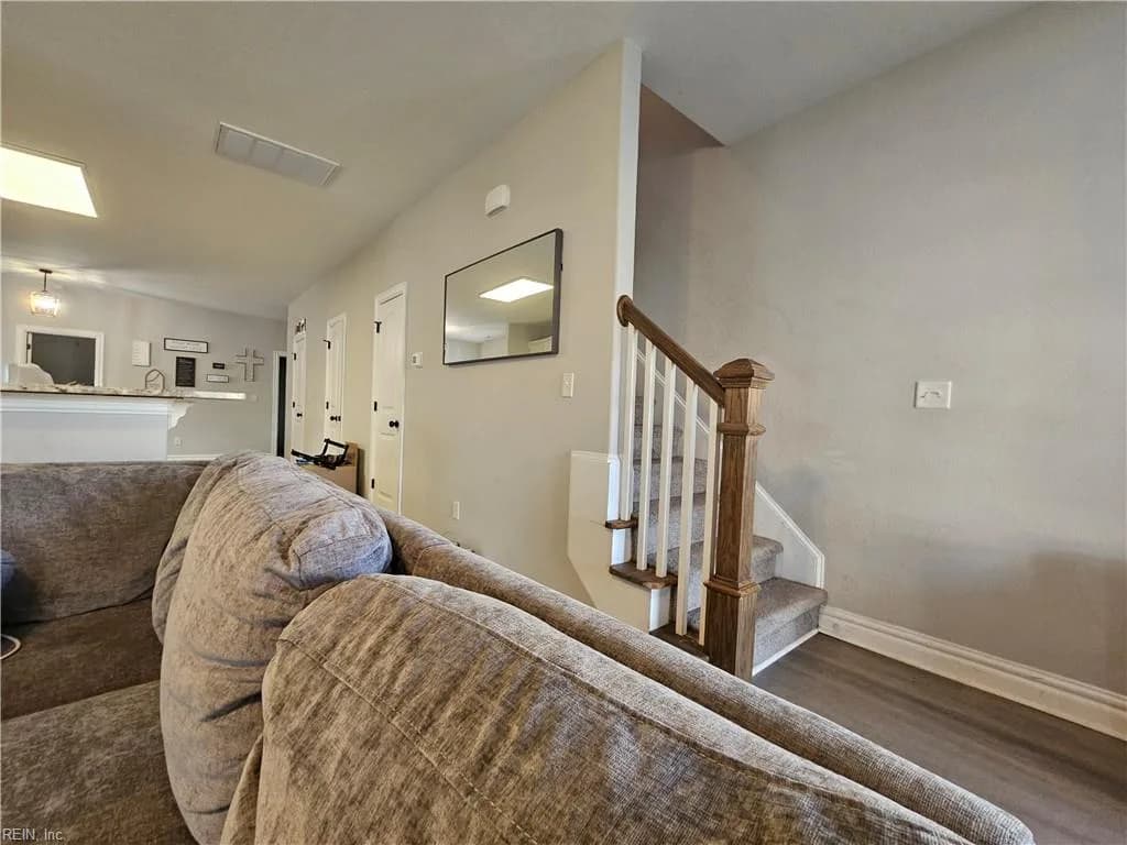 201 Bellamy AVE, NORFOLK VA 23523 - Photo 5