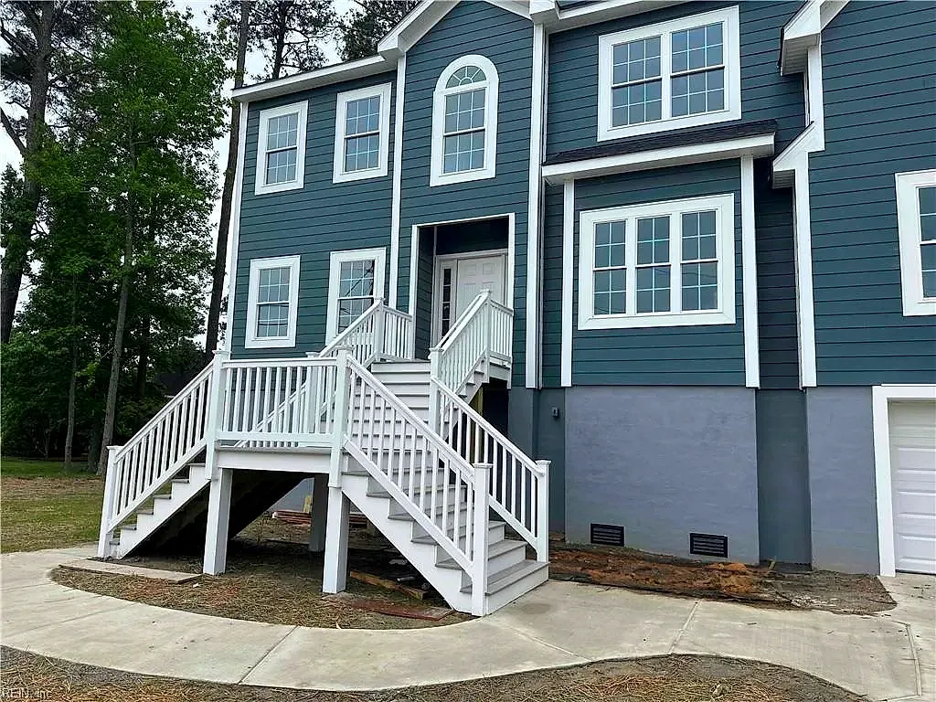 191 Hall RD, HAMPTON VA 23669