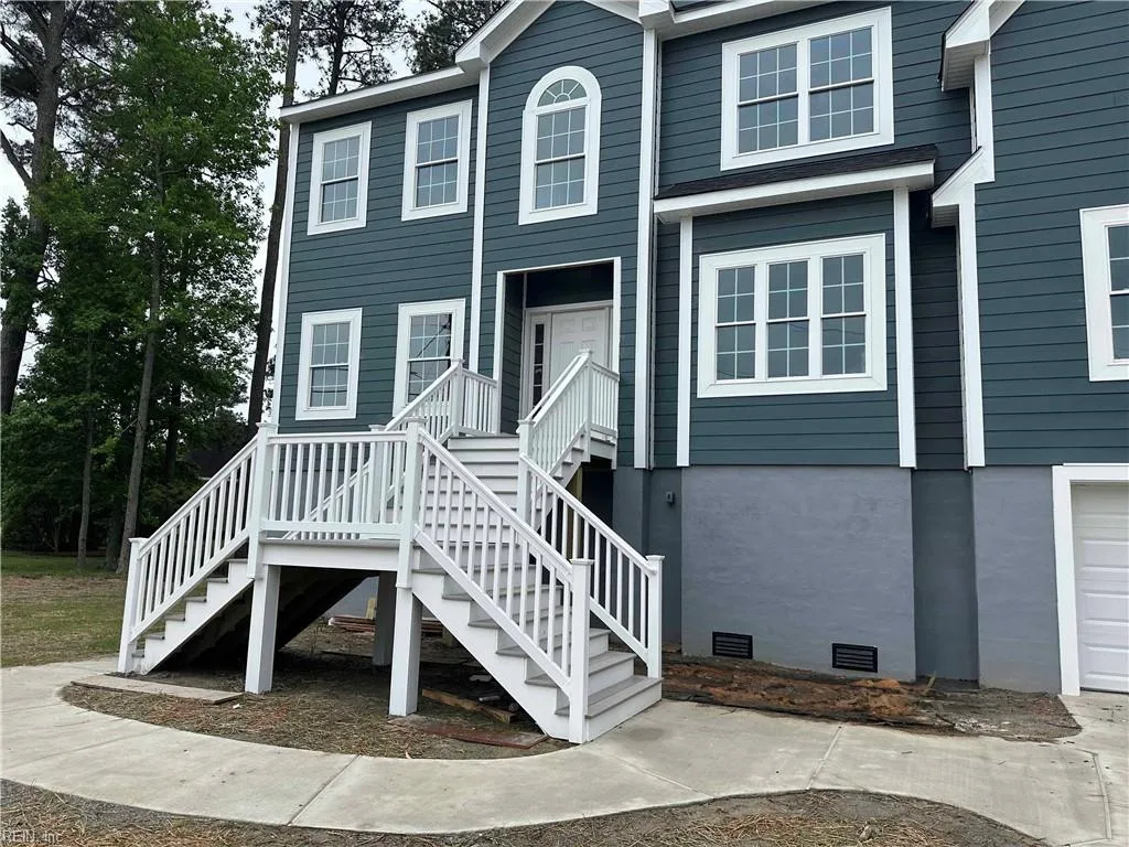 191 Hall RD, HAMPTON VA 23669