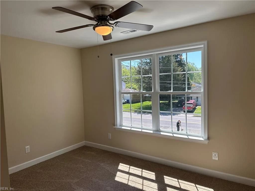 191 Hall RD, HAMPTON VA 23669 - Photo 4