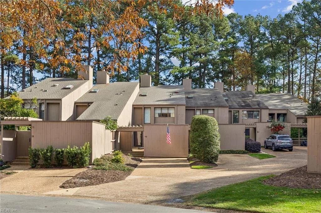 110 Harrops GLN, WILLIAMSBURG VA 23185 - Photo 2