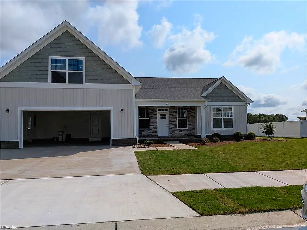 320 Arbormoor LN, Moyock — 3 bed Residential, 2,170 sqft