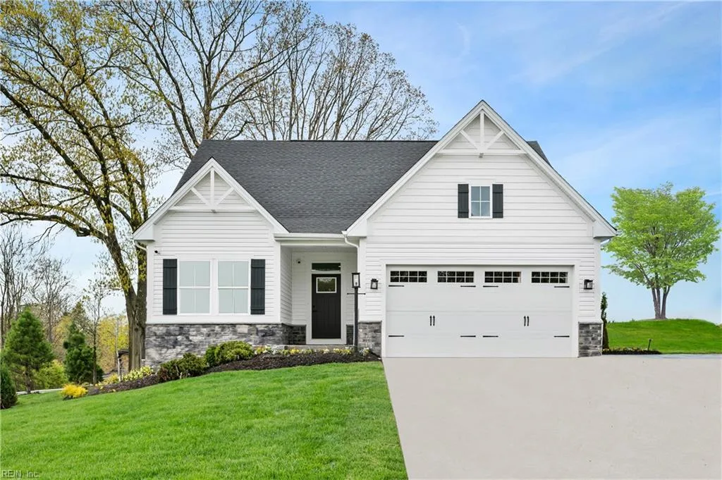 214 Woodcreek RD, Williamsburg — 3 bed Residential, 1,410 sqft