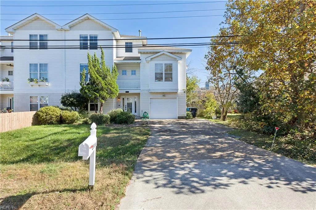2516 Beaufort AVE, Virginia Beach — 3 bed Residential, 2,283 sqft