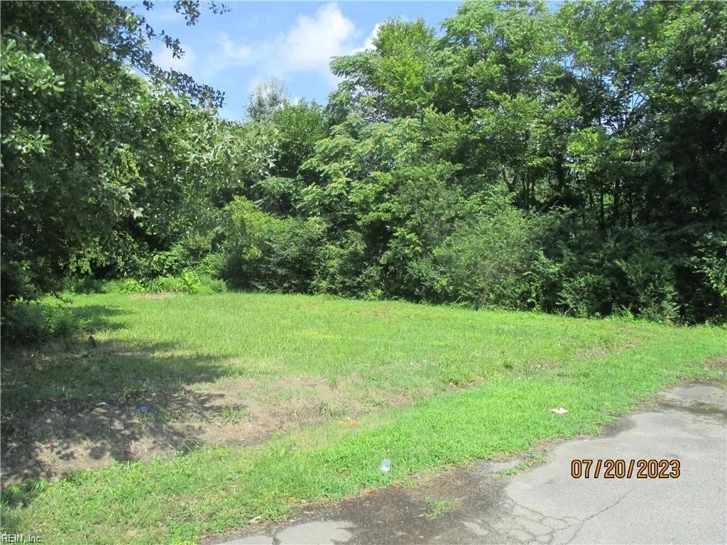 136 Mahan ST, SUFFOLK VA 23434 - Photo 5