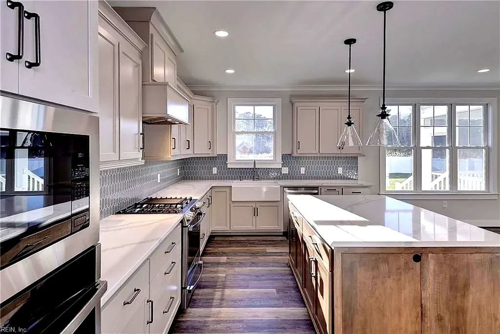 704 Dare RD, YORKTOWN VA 23692 - Photo 5