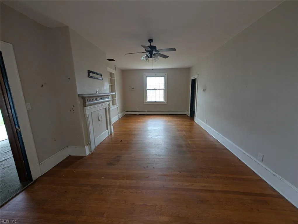 29 N Court ST, WINDSOR VA 23487 - Photo 4