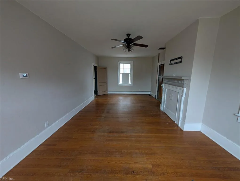 29 N Court ST, WINDSOR VA 23487 - Photo 5