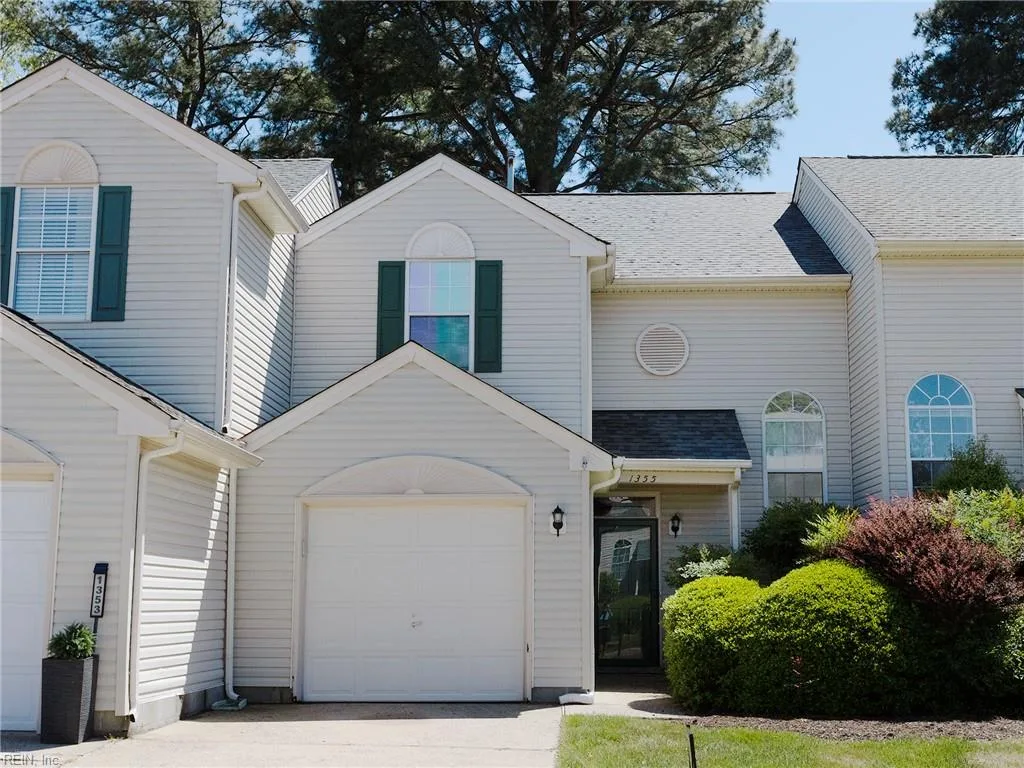 1355 Lake DR, NEWPORTNEWS VA 23602
