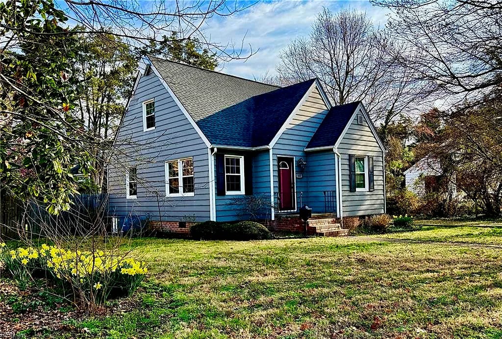 503 Capitol CT, Williamsburg — 4 bed Residential, 940 sqft