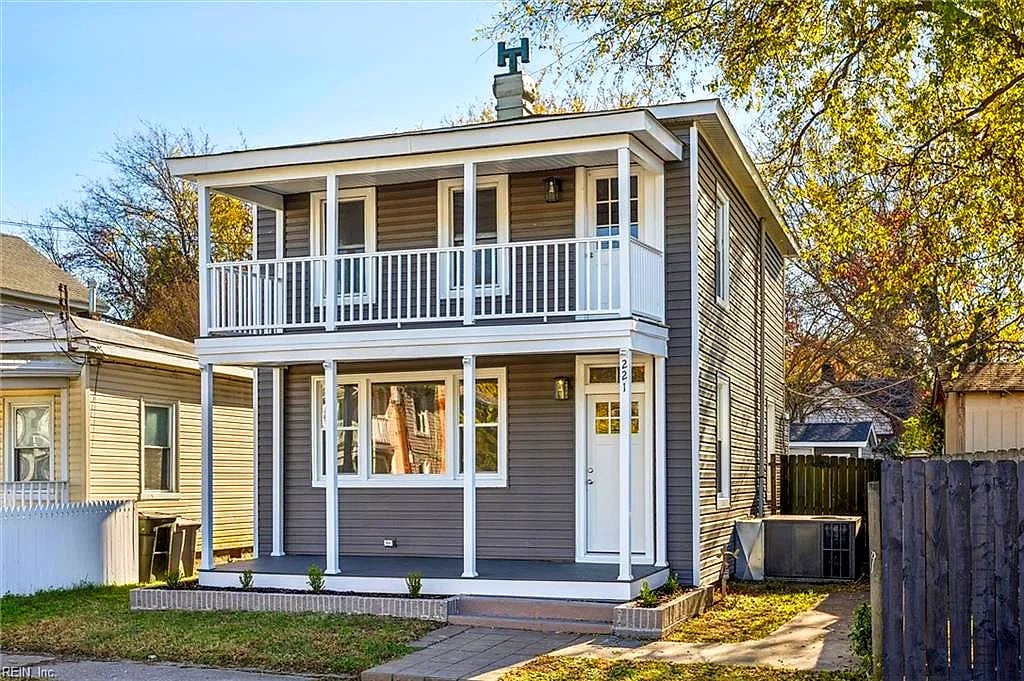 221 S Hope ST, Hampton — 3 bed Residential, 1,567 sqft