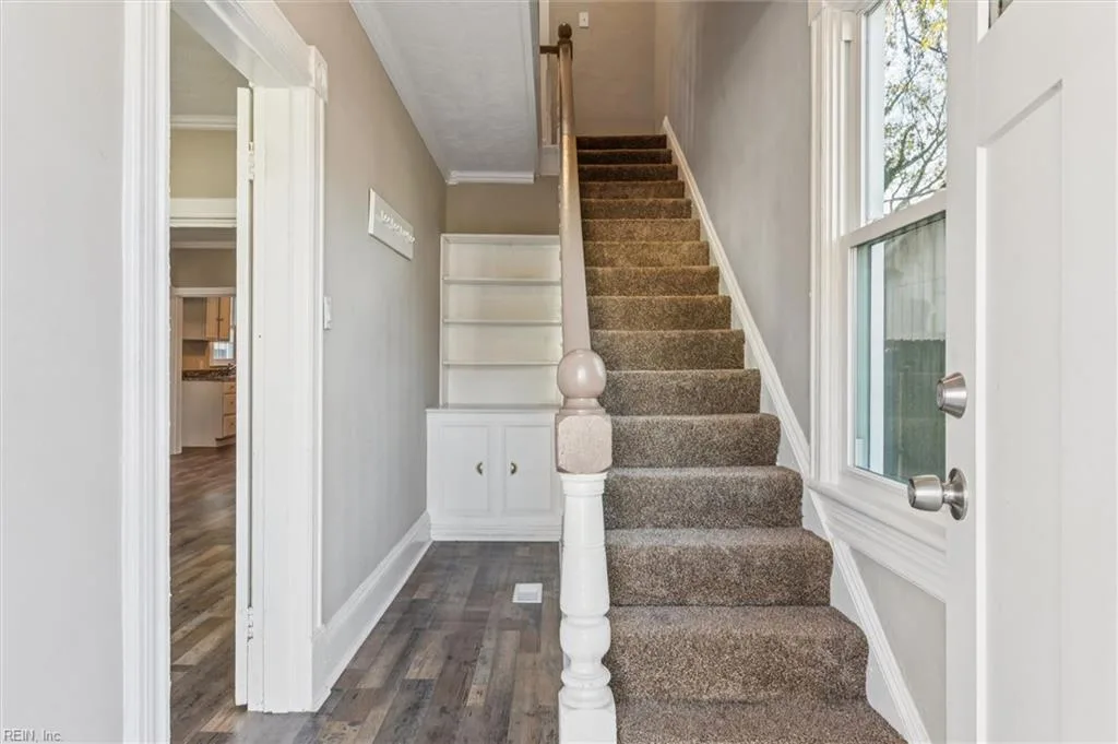 221 S Hope ST, HAMPTON VA 23663 - Photo 3