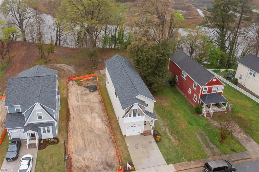 158 Riverview AVE, SMITHFIELD VA 23430