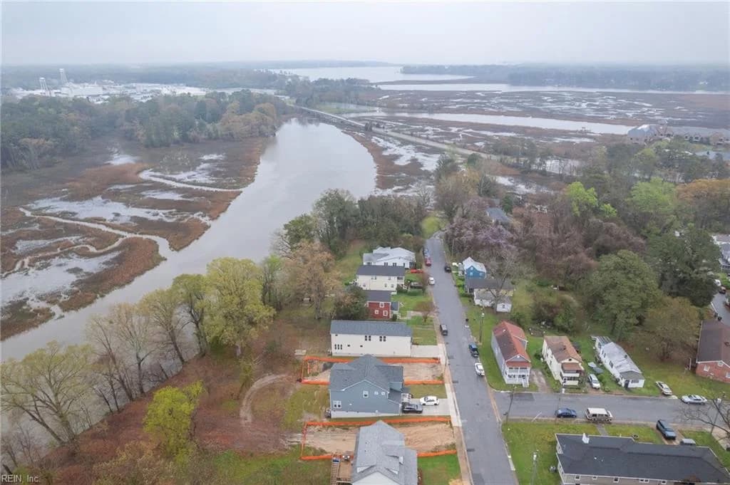 158 Riverview AVE, SMITHFIELD VA 23430 - Photo 3