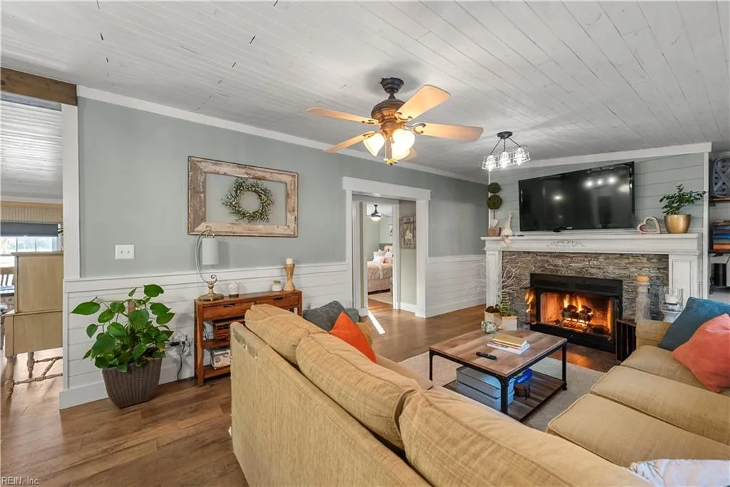8860 Pineview RD, SUFFOLK VA 23437