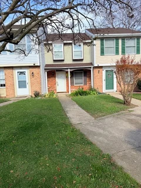 25 Christine CT, HAMPTON VA 23666 - Main photo
