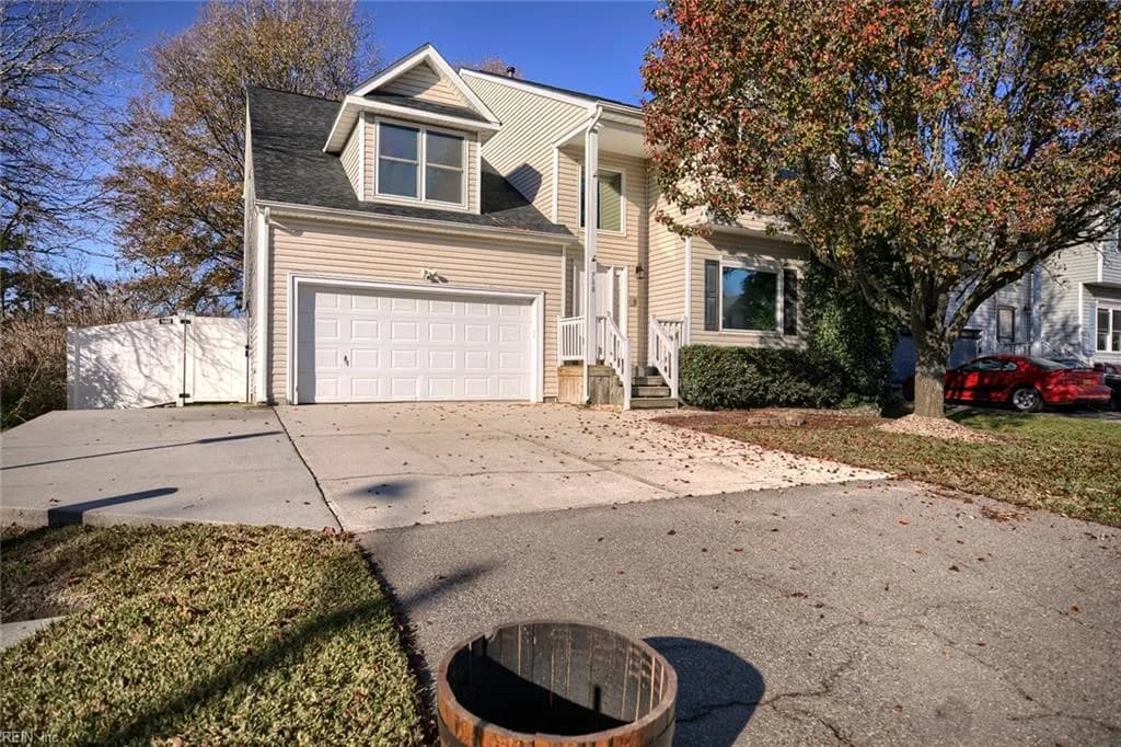 710 Ray AVE, CHESAPEAKE VA 23320 - Photo 2