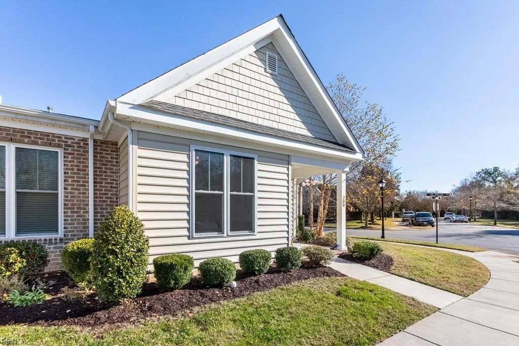 200 Durham ST, SMITHFIELD VA 23430 - Photo 3
