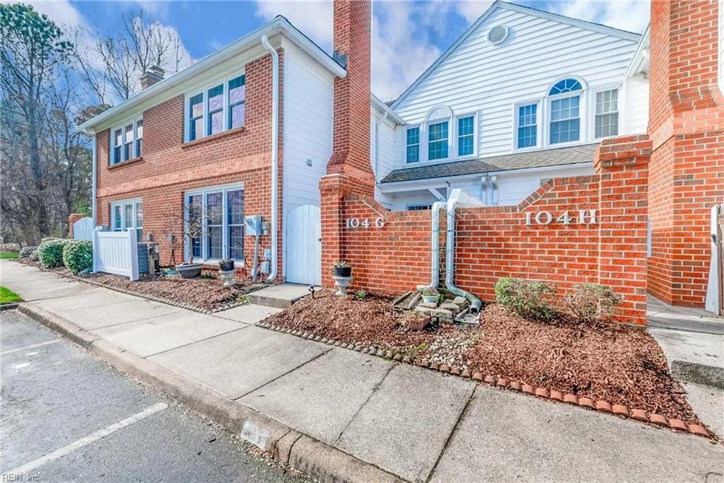 104 Camden WAY #G, Yorktown — 2 bed Residential, 1,272 sqft