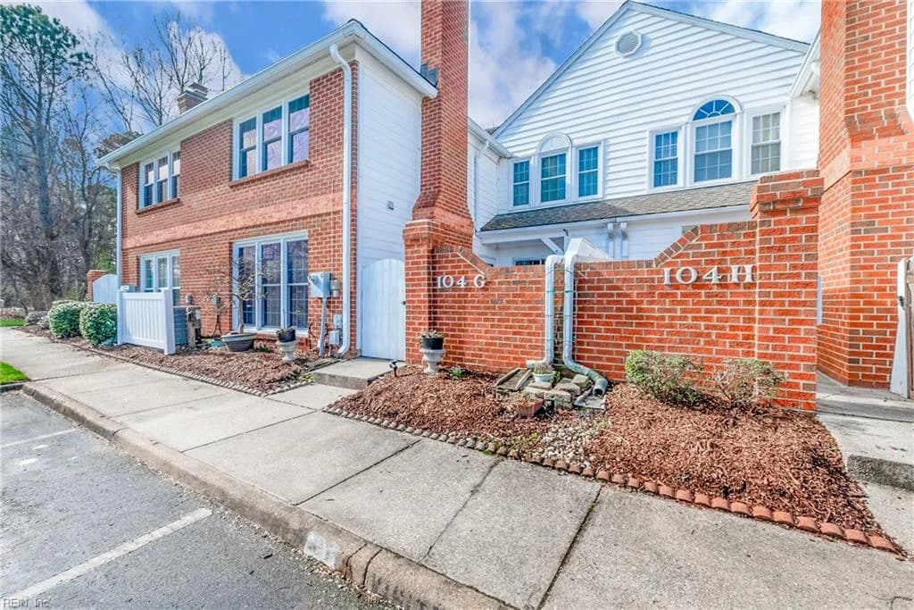 104 Camden WAY #G, YORKTOWN VA 23693 - Photo 2