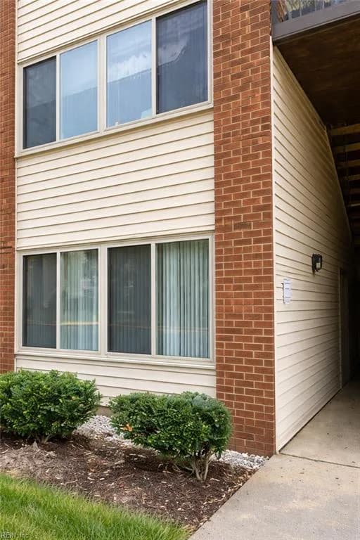 105 Hampton Club DR, HAMPTON VA 23666 - Photo 2