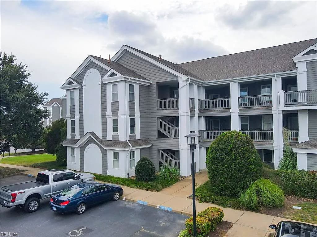 1003 High Dunes QUAY #101, HAMPTON VA 23664 - Main photo