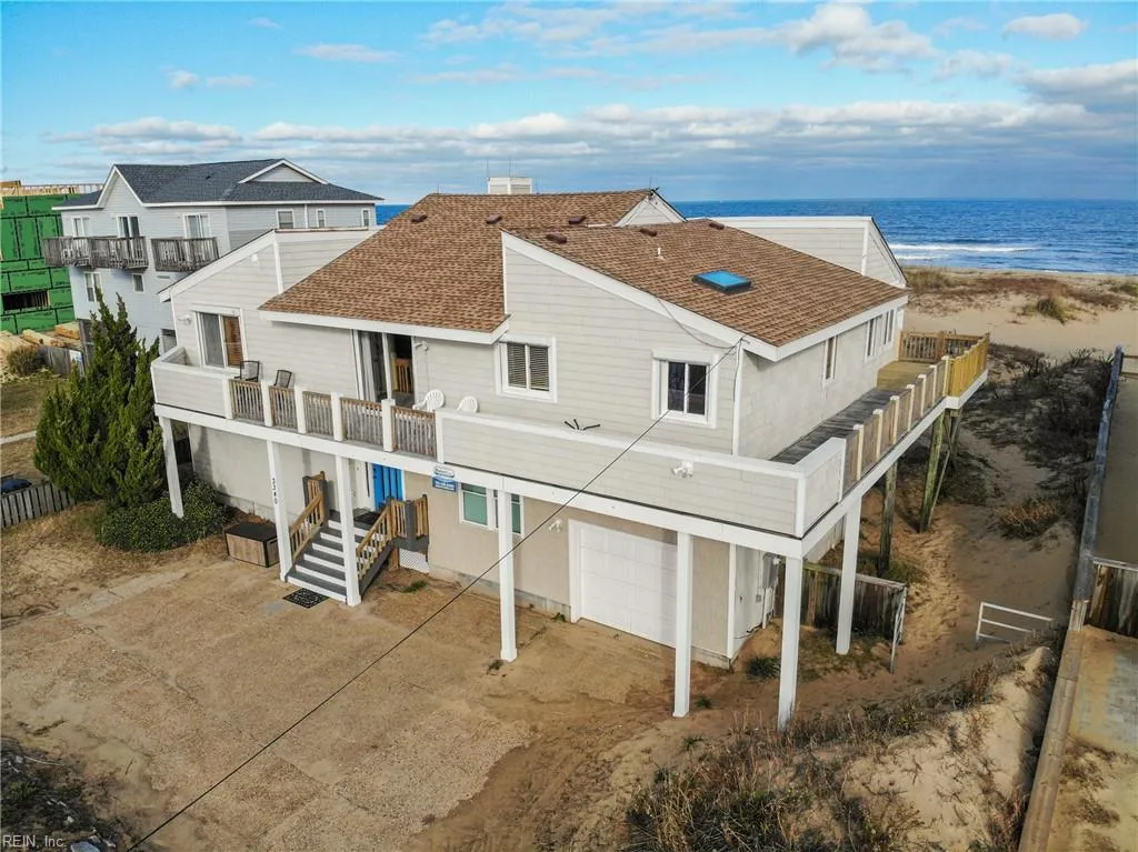 3340 Sandfiddler RD, Virginia Beach — 6 bed Residential, 3,640 sqft