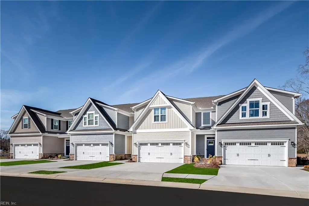 1147 BREAKWATER TRL, Carrollton — 3 bed Residential, 1,775 sqft