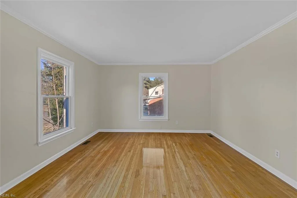 350 Hughes DR, NEWPORTNEWS VA 23608 - Photo 3