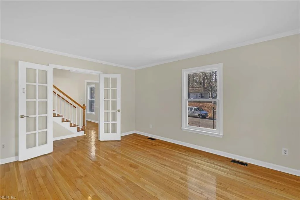 350 Hughes DR, NEWPORTNEWS VA 23608 - Photo 4