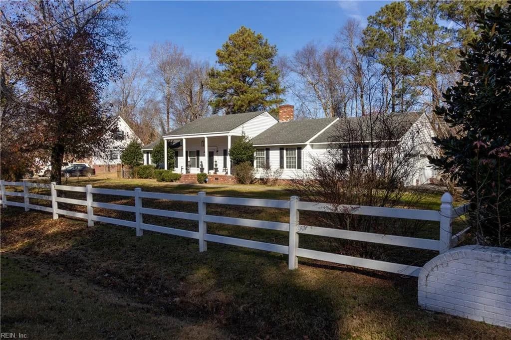 25461 Woodland Park CIR, COURTLAND VA 23837 - Photo 3