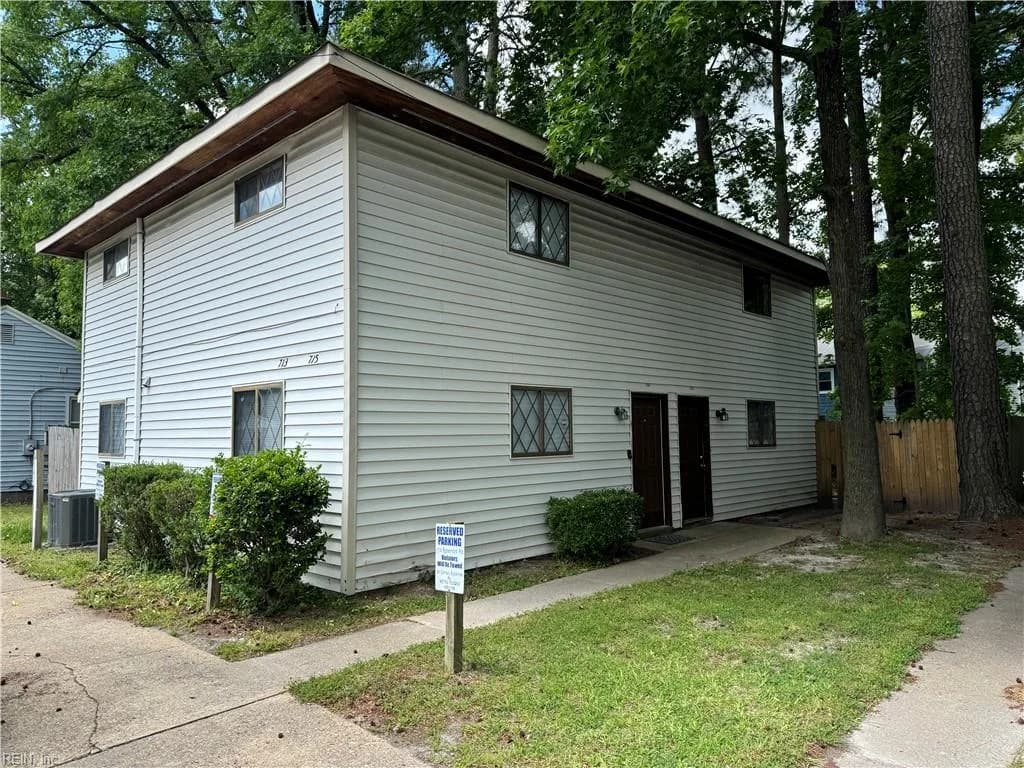 715 S Rosemont RD, VIRGINIABEACH VA 23452 - Photo 2