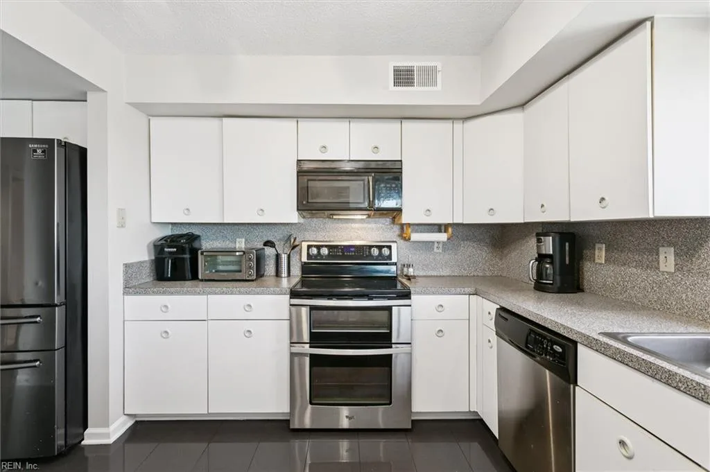 7505 River RD #12G, NEWPORTNEWS VA 23607 - Photo 3