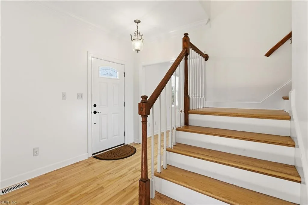 147 Country Club DR, WILLIAMSBURG VA 23188 - Photo 5